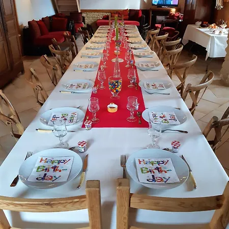 Vakantiehuis Maison Spacieuse Avec Piscine Et Vue Sur Jardin A