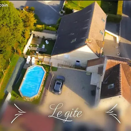 Vakantiehuis Maison Spacieuse Avec Piscine Et Vue Sur Jardin A