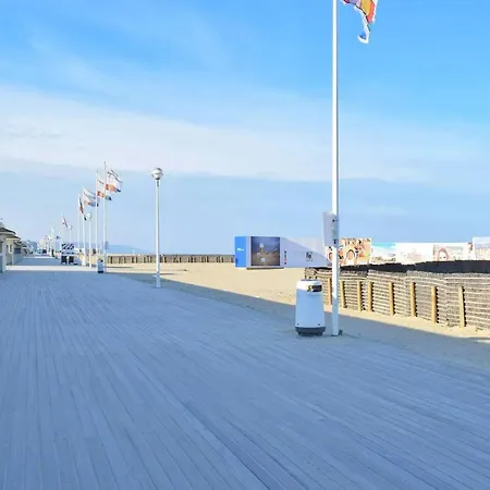Semesterbostad Maison Spacieuse Avec Piscine Et Vue Sur Jardin A *
