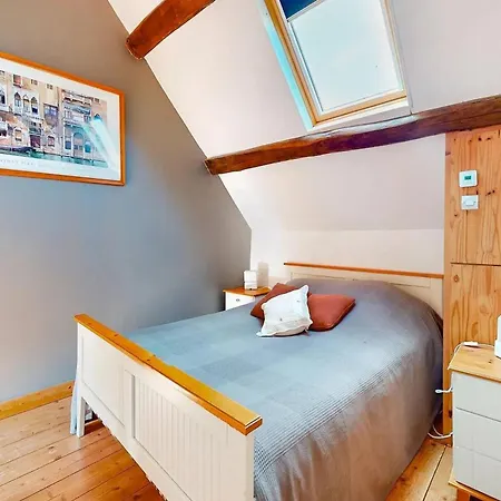 Semesterbostad Maison Spacieuse Avec Piscine Et Vue Sur Jardin A *