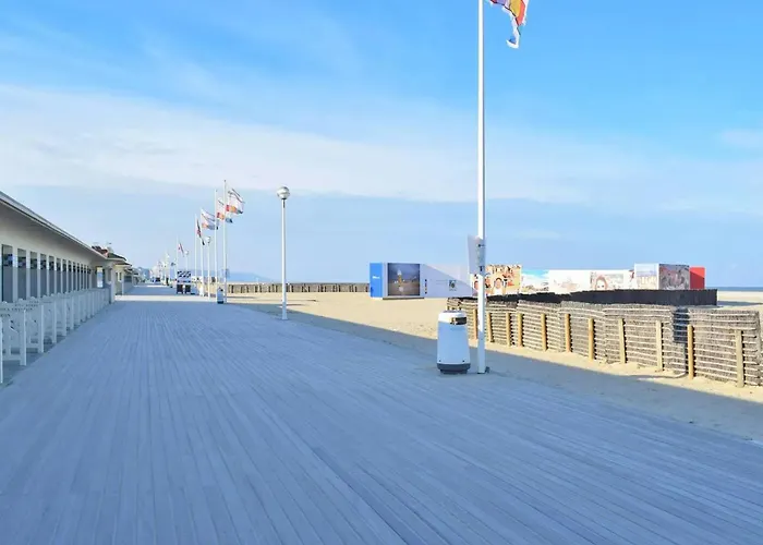 Сasa de vacaciones Maison Spacieuse Avec Piscine Et Vue Sur Jardin A *