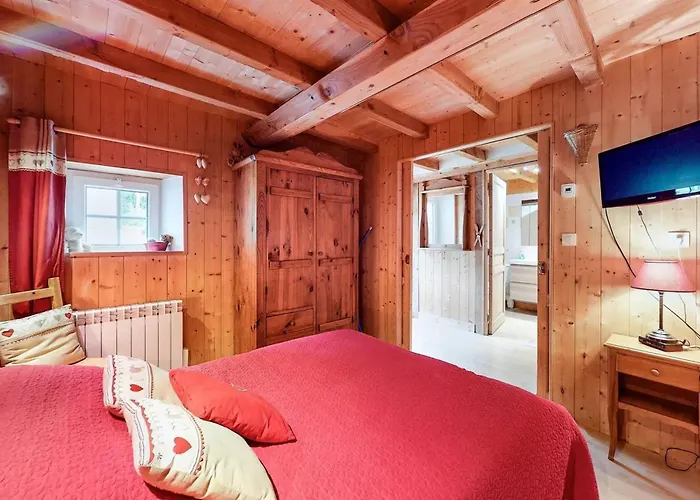 Maison Spacieuse Avec Piscine Et Vue Sur Jardin A Сasa de vacaciones *