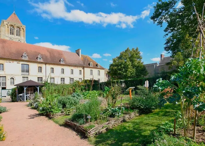 Сasa de vacaciones Maison Spacieuse Avec Piscine Et Vue Sur Jardin A Fourches